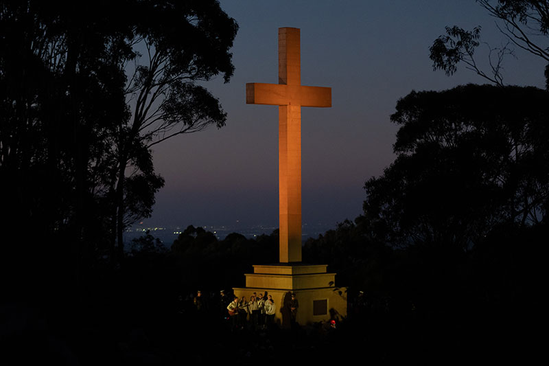 Mt Macedon Memorial Cross 
